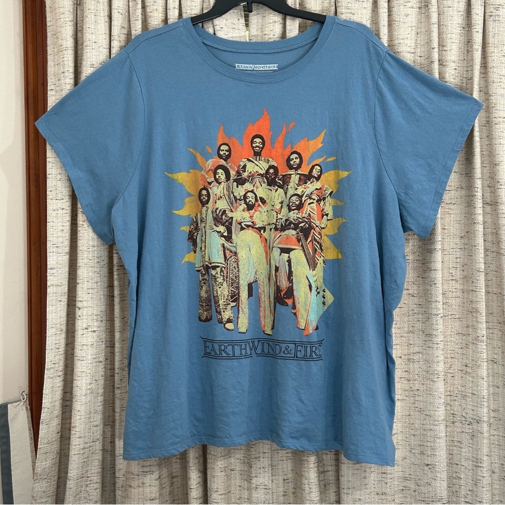 Torrid Classic Fit Tee - Cotton Earth, Wind & Fire - 6X
